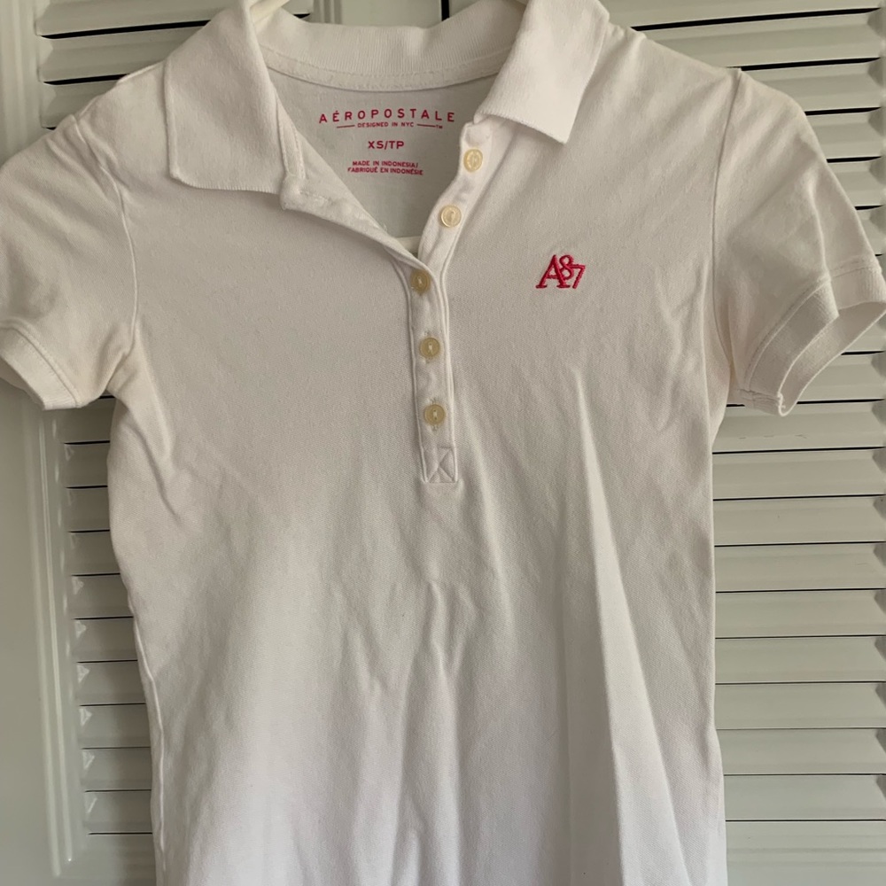 white aeropostale polo shirt